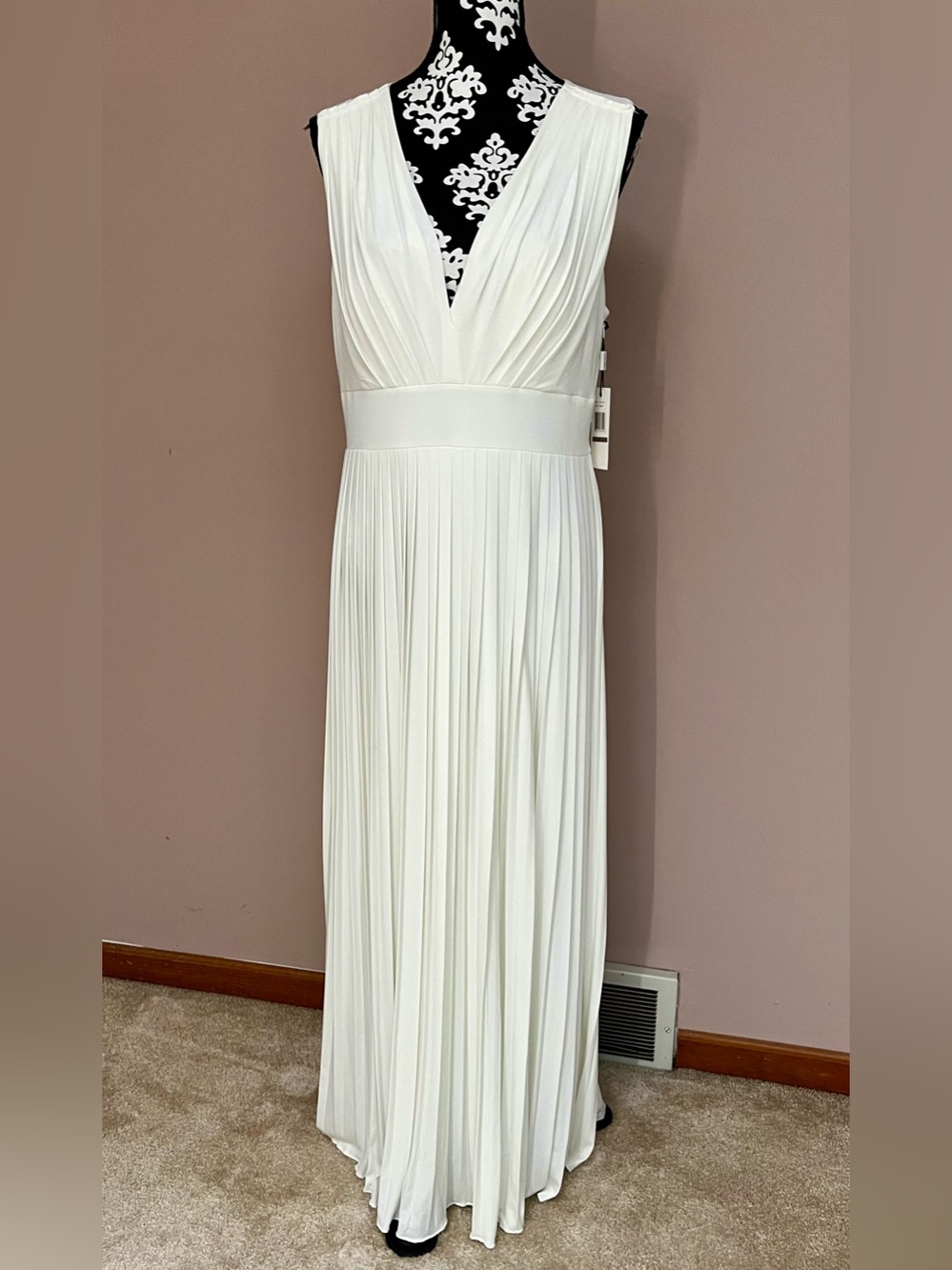 CALVIN KLEIN Pleated Eggshell White V-Neck Maxi Dress Size 12
